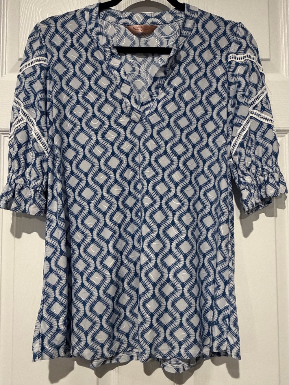 Amiana Blue & White Geometric Tunic Top